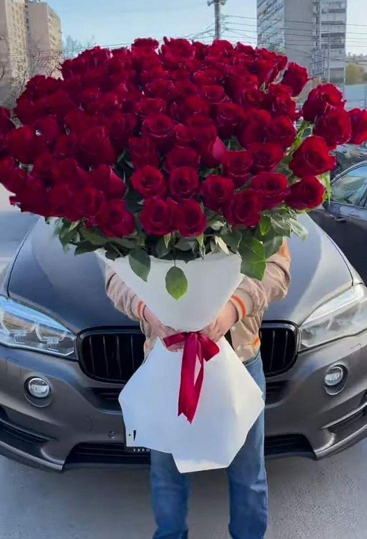 Sunset Serenade: Amber Hues Arrangement